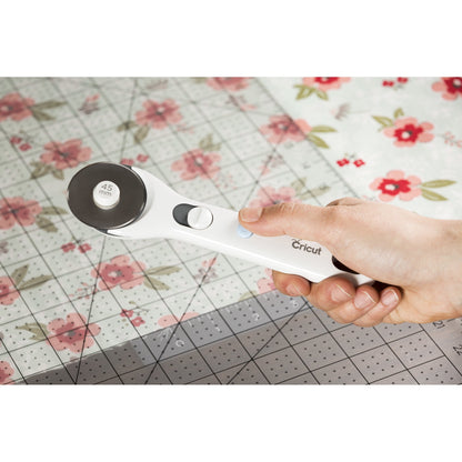 Cricut® Rotary Cutter, 45 mm — product image 3
