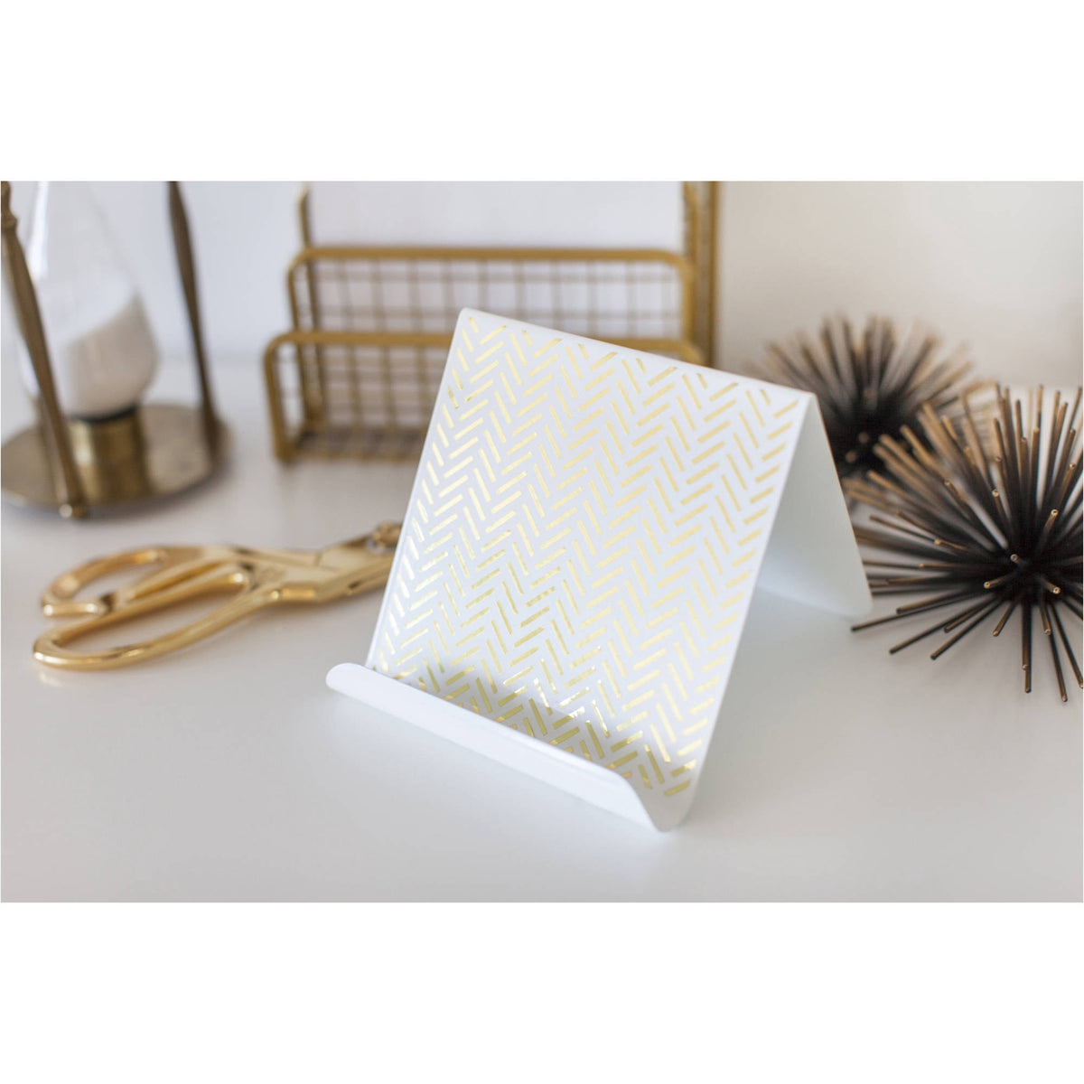 Cricut® Premium Vinyl™ Metallic – Removable, Gold, 12" x 48" — product image 3