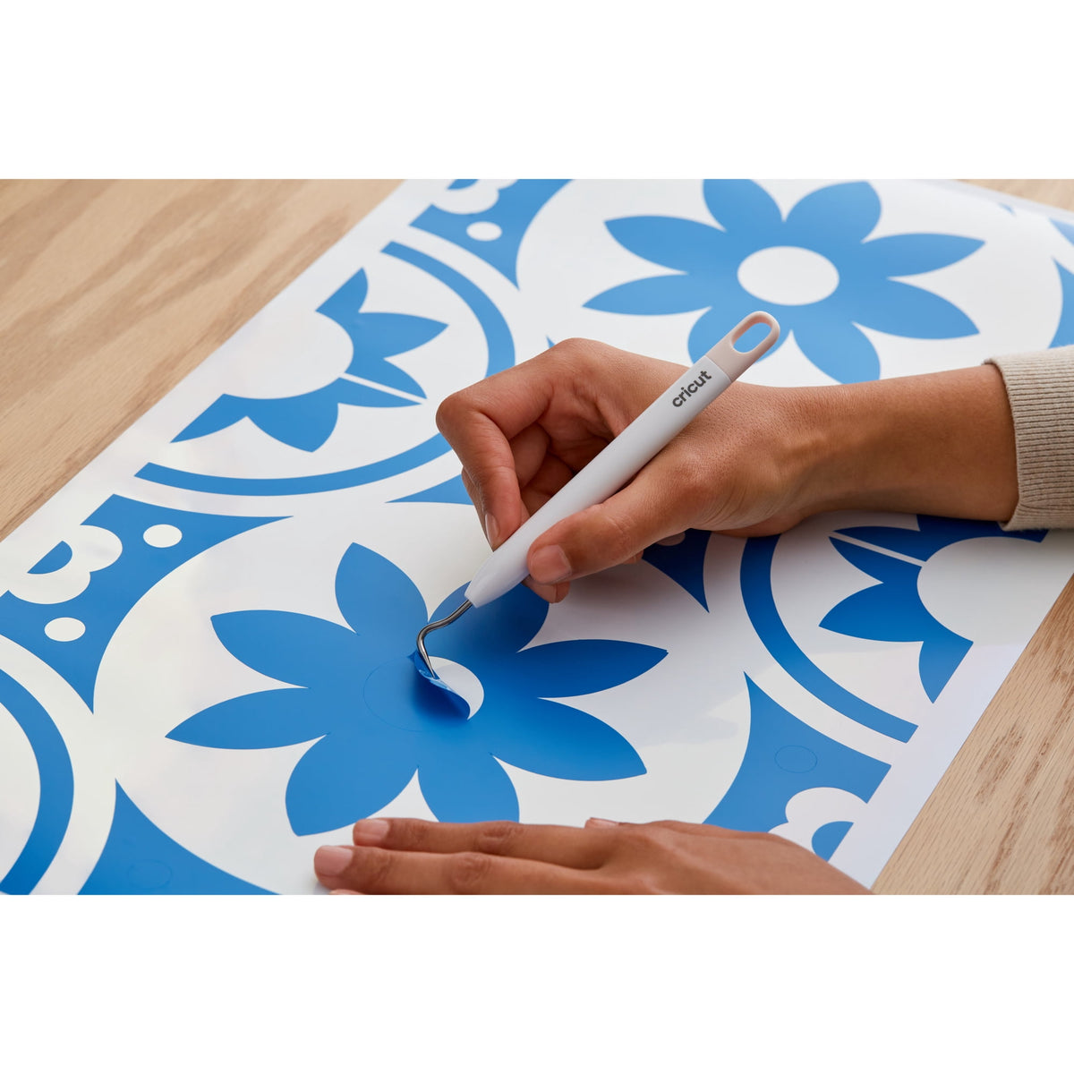 Cricut Rose Pink Weeder Crafting Tool — product image 2